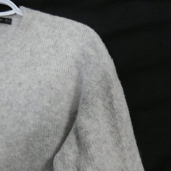 ZARA KNIT | small | Classic Light Grey Crew Neck Sweater - Picture 5 of 16